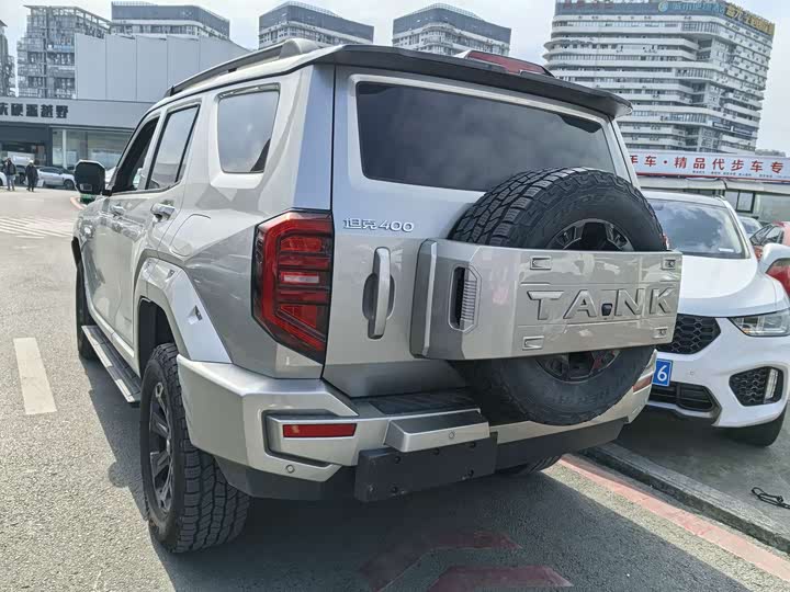 Photo 7 - Tank 400 Hybrid