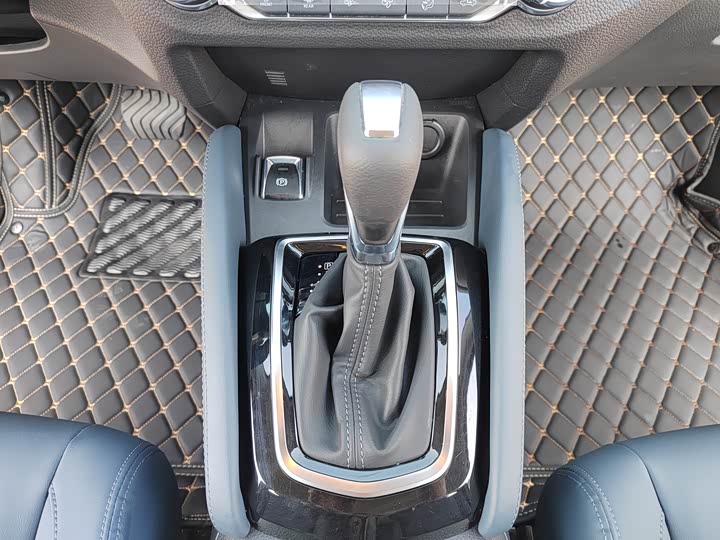 Фото 4 - Nissan Qashqai