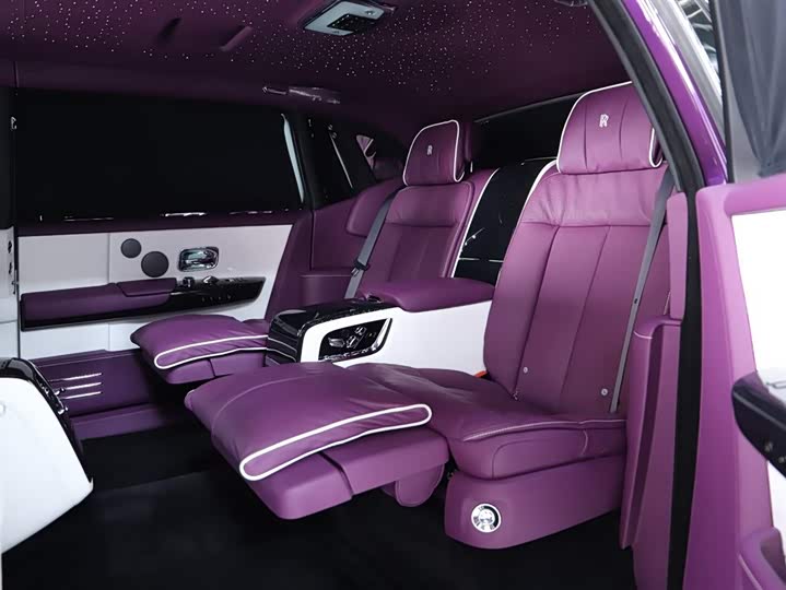 Photo 7 - Rolls-Royce Phantom