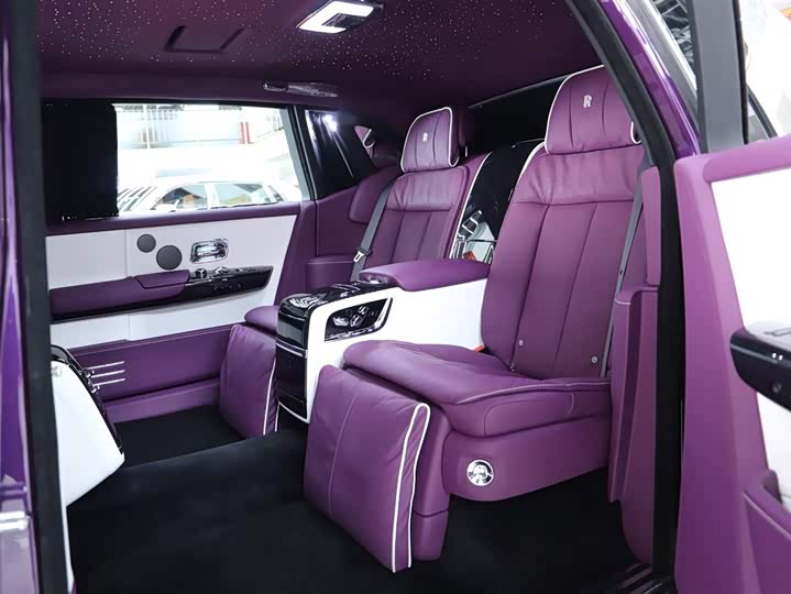 Photo 8 - Rolls-Royce Phantom