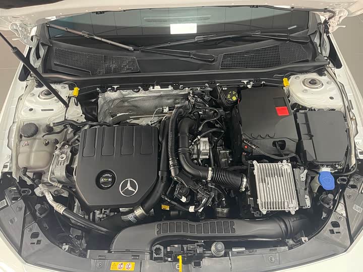 Фото 9 - Mercedes-Benz CLA-Class