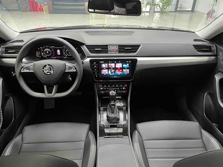 Фото 2 - Skoda Superb