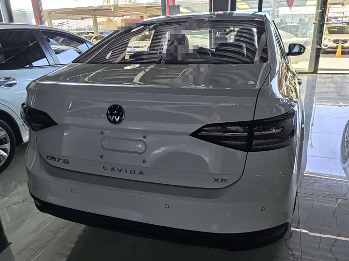 Фото 4 - Volkswagen Lavida