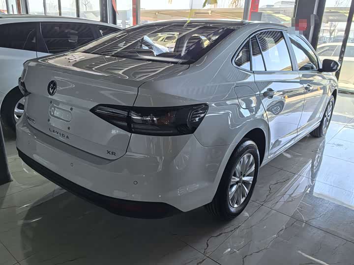 Фото 5 - Volkswagen Lavida