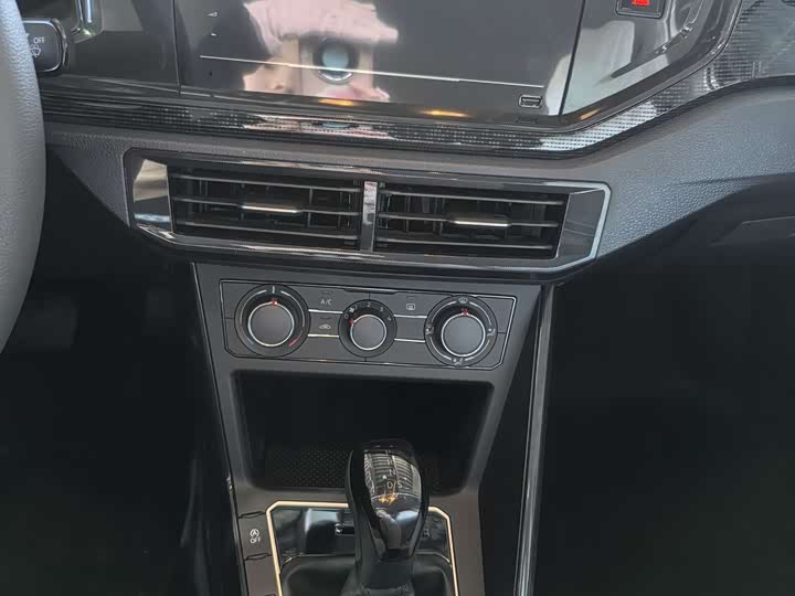 Фото 9 - Volkswagen Lavida