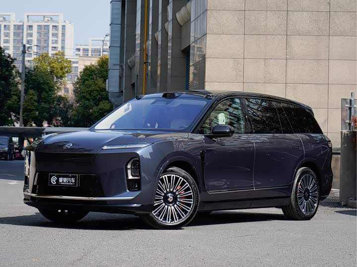 Фото 1 - Nio ES8