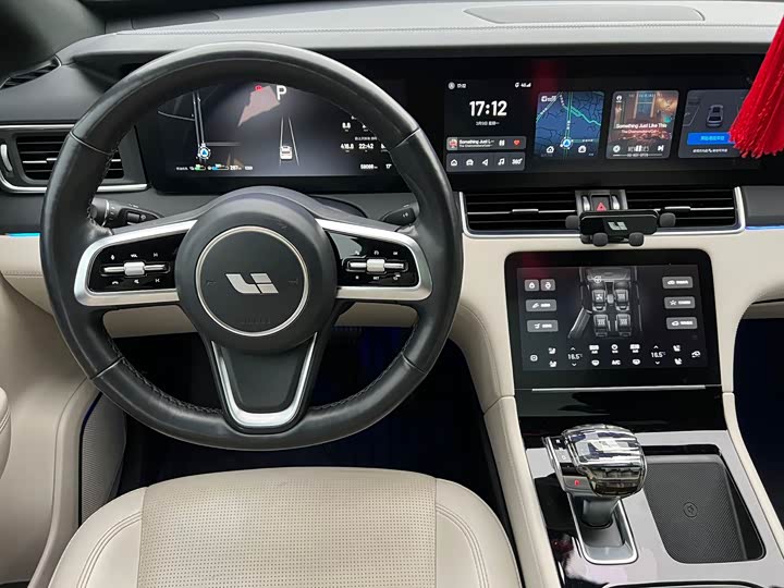 Фото 9 - LiXiang One