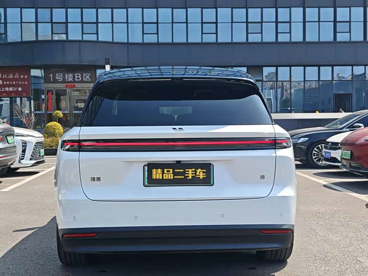 Фото 5 - LiXiang i8