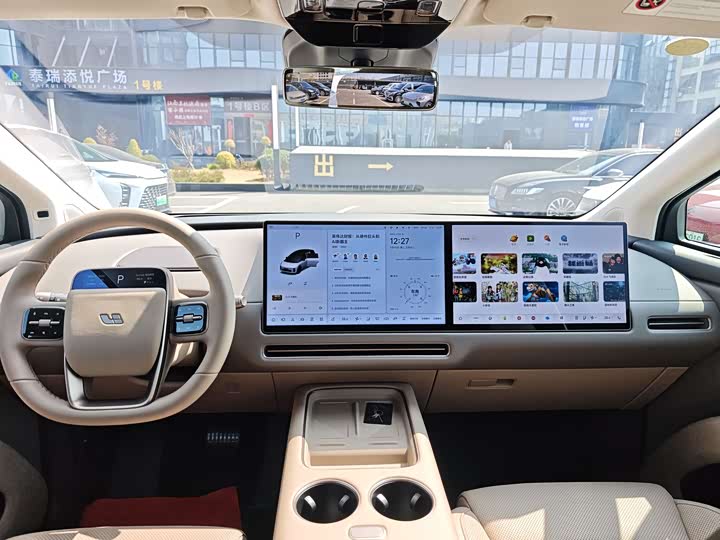 Фото 9 - LiXiang i8