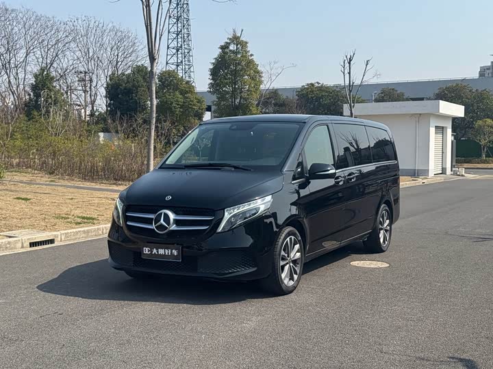 Фото 1 - Mercedes-Benz V-Class