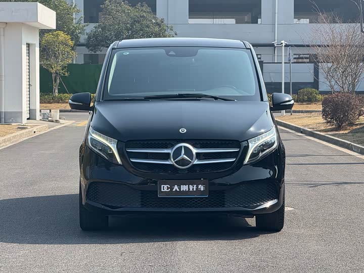 Фото 2 - Mercedes-Benz V-Class