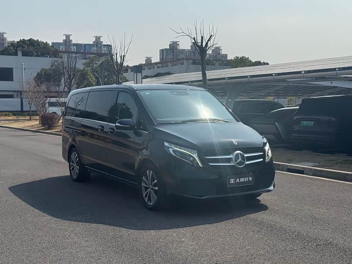 Фото 3 - Mercedes-Benz V-Class