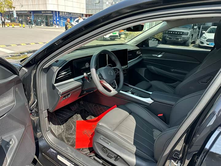 Фото 5 - Volkswagen Passat