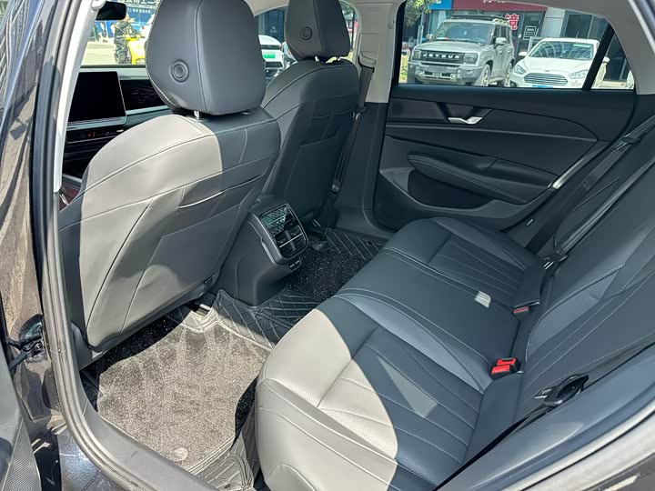 Фото 6 - Volkswagen Passat