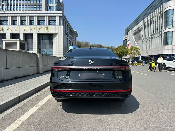 Фото 8 - Volkswagen Passat