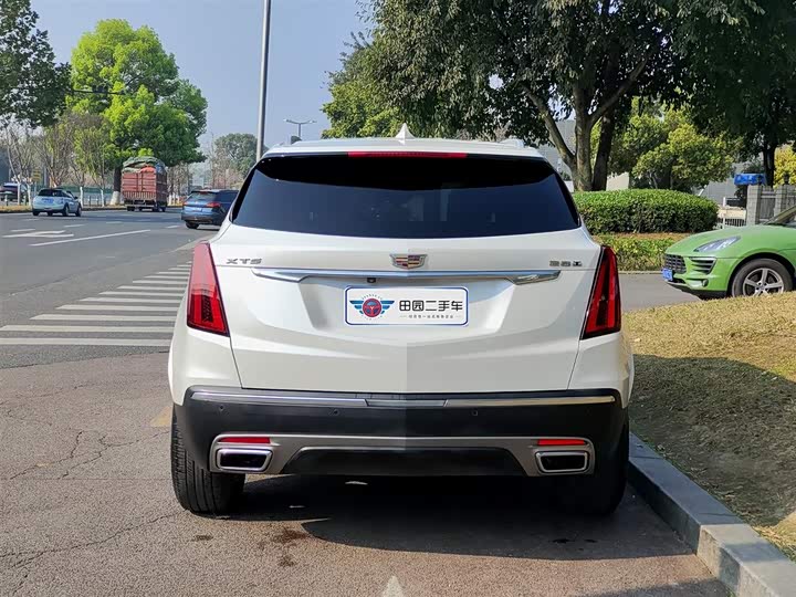 Фото 5 - Cadillac XT5