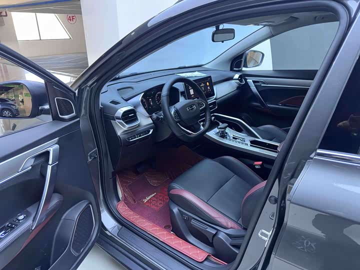 Фото 9 - Geely Coolray