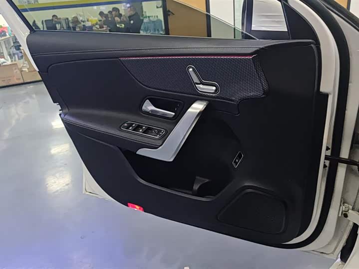 Фото 7 - Mercedes-Benz A-Class