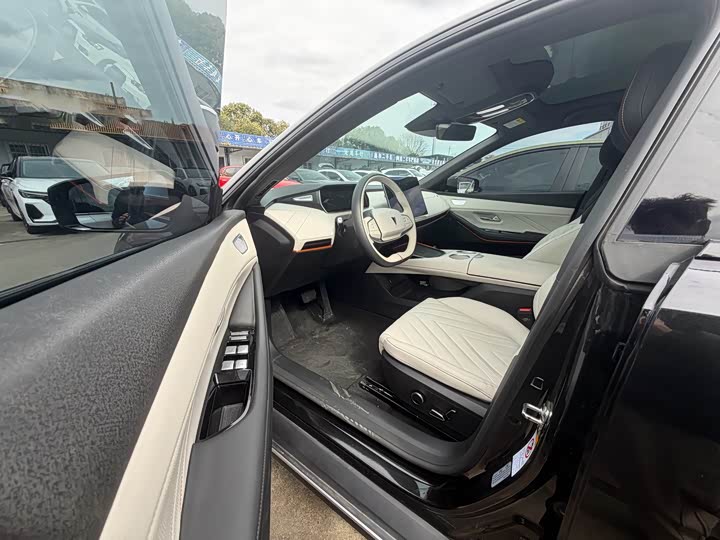 Фото 4 - Changan Deepal SL03