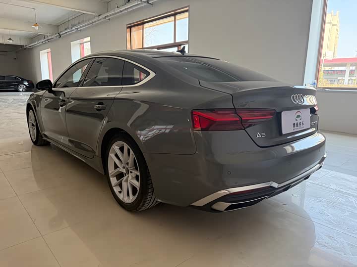Photo 6 - Audi A5