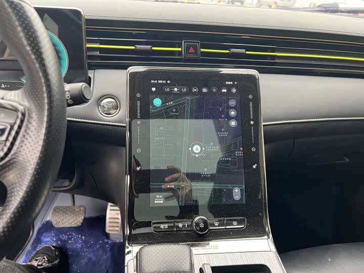 Фото 8 - Roewe RX5