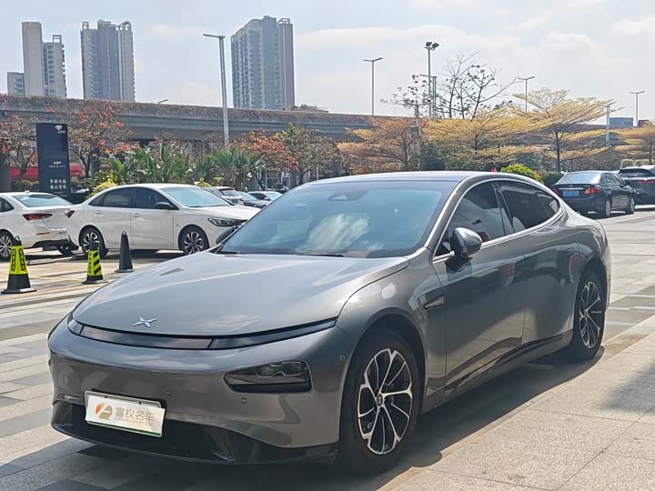 Фото 1 - XPeng P7