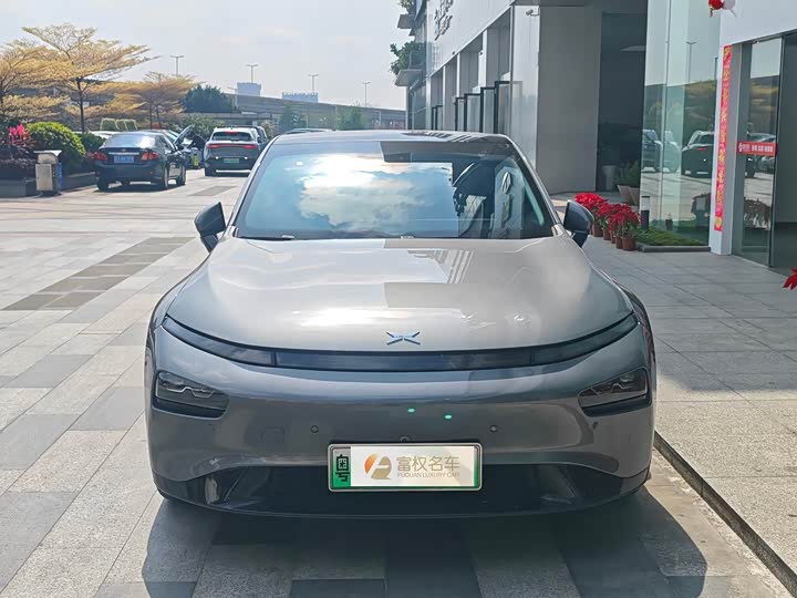 Фото 2 - XPeng P7