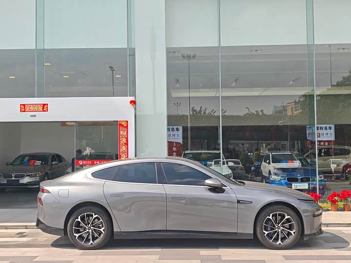 Фото 3 - XPeng P7