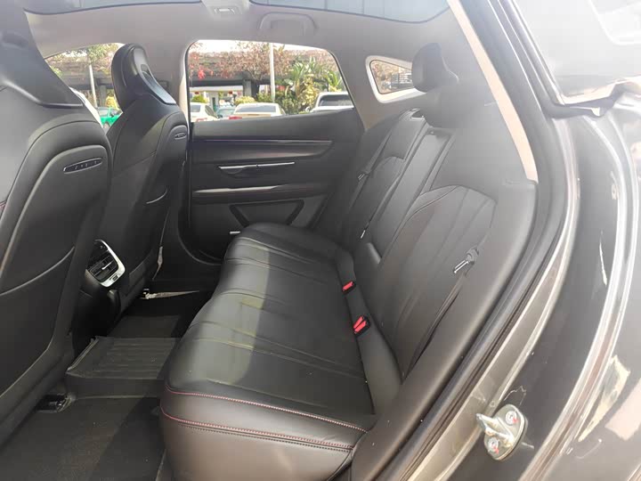 Фото 7 - XPeng P7