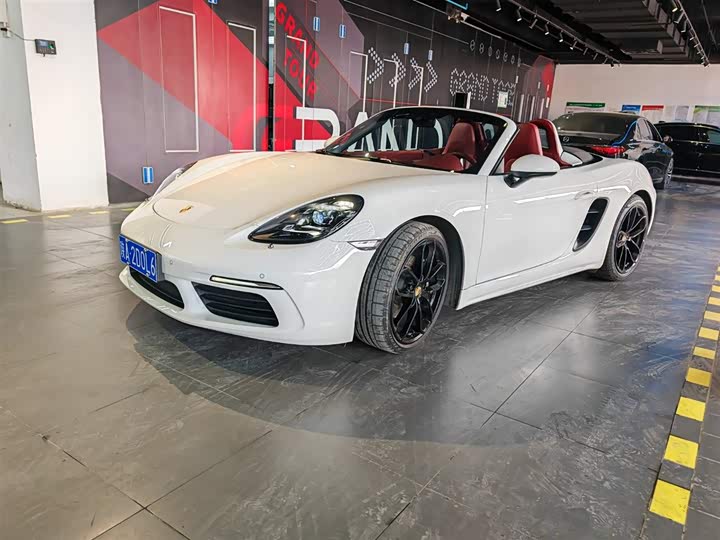 Photo 1 - Porsche 718