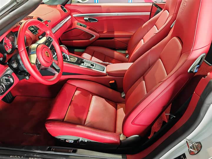 Photo 5 - Porsche 718