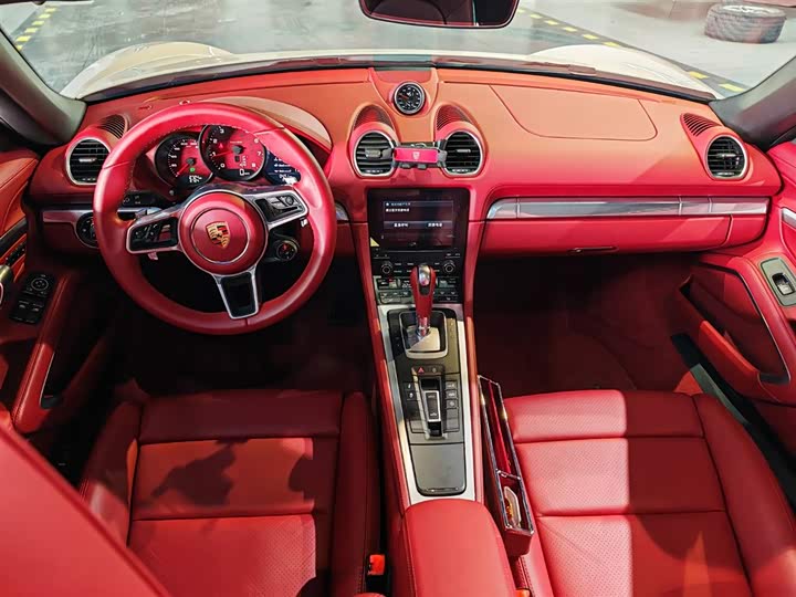 Photo 6 - Porsche 718