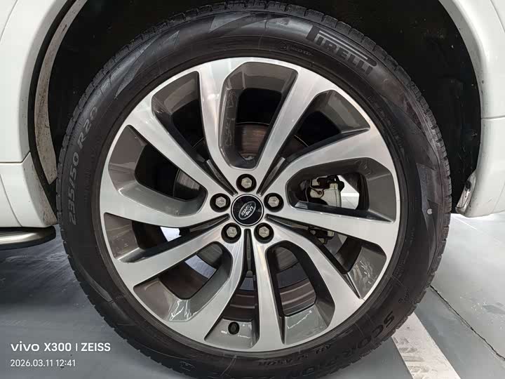 Фото 9 - Land Rover Discovery Sport