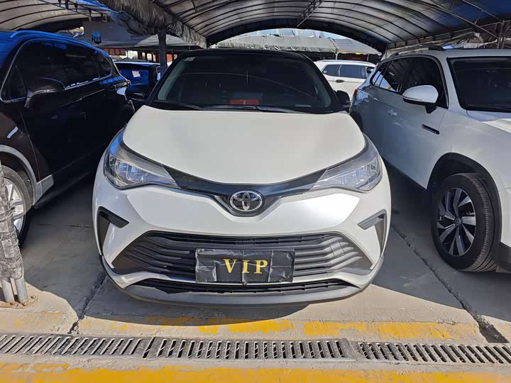 Photo 2 - Toyota Izoa