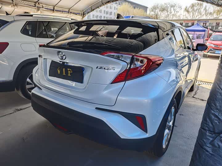Photo 6 - Toyota Izoa