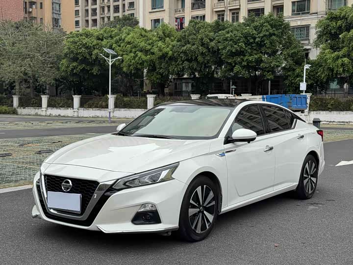 Фото 1 - Nissan Teana