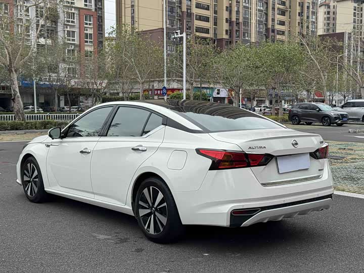 Фото 7 - Nissan Teana