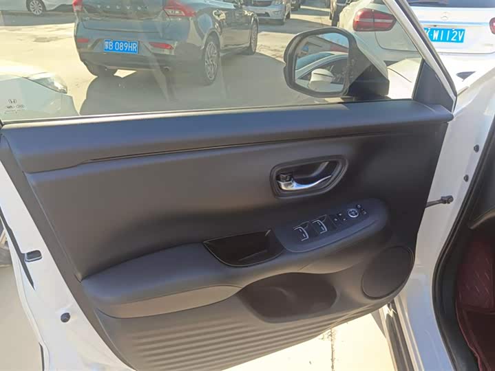 Фото 7 - Honda HR-V