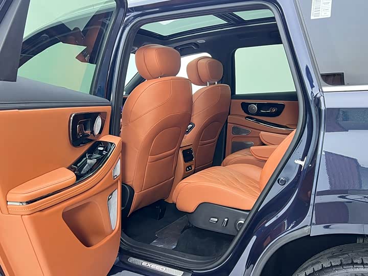 Фото 6 - Exeed VX C-DM Hybrid