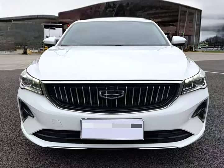 Фото 3 - Geely Emgrand