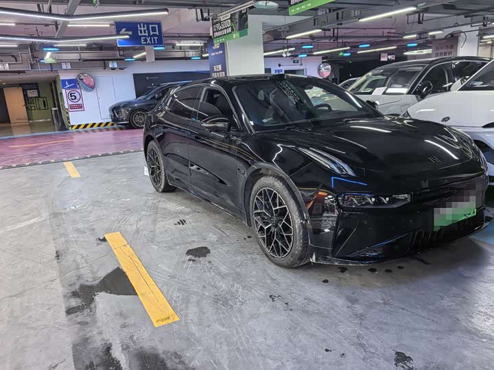 Фото 3 - Zeekr 001