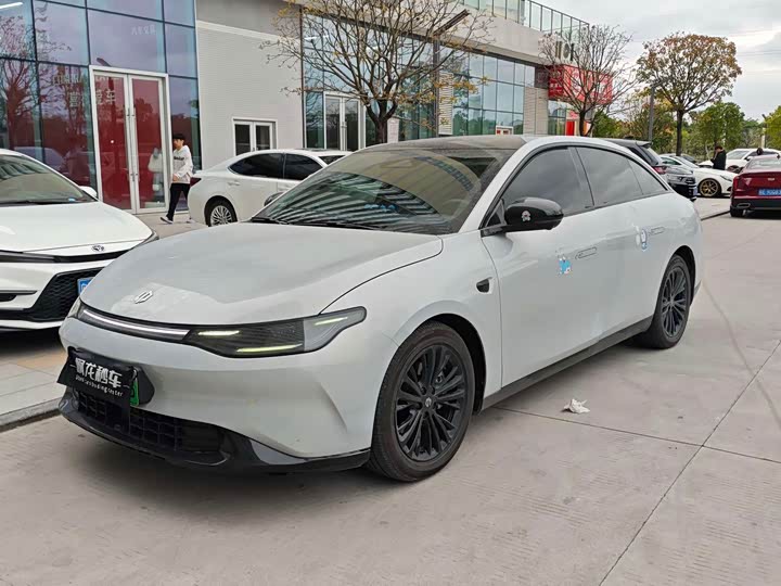 Photo 1 - Leapmotor C01