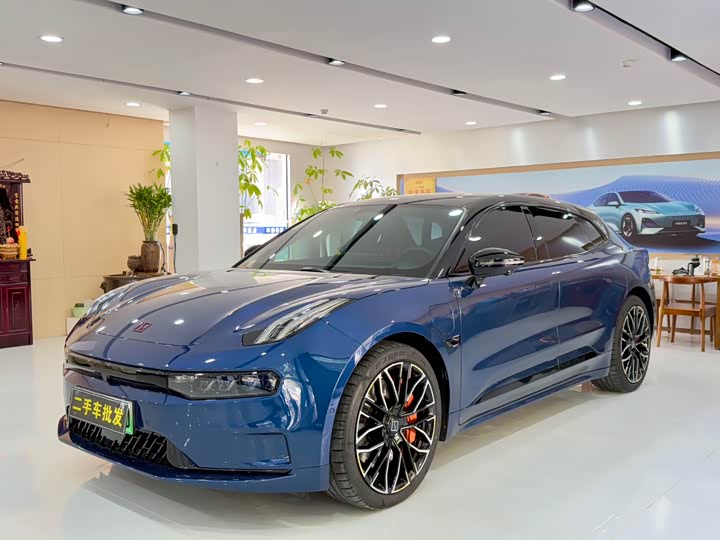 Фото 1 - Zeekr 001