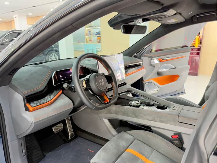 Фото 4 - Zeekr 001