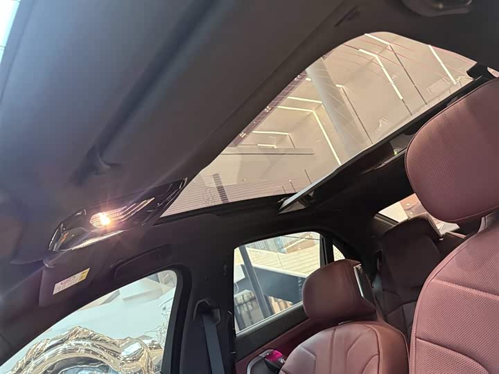 Photo 4 - BMW 7 Series