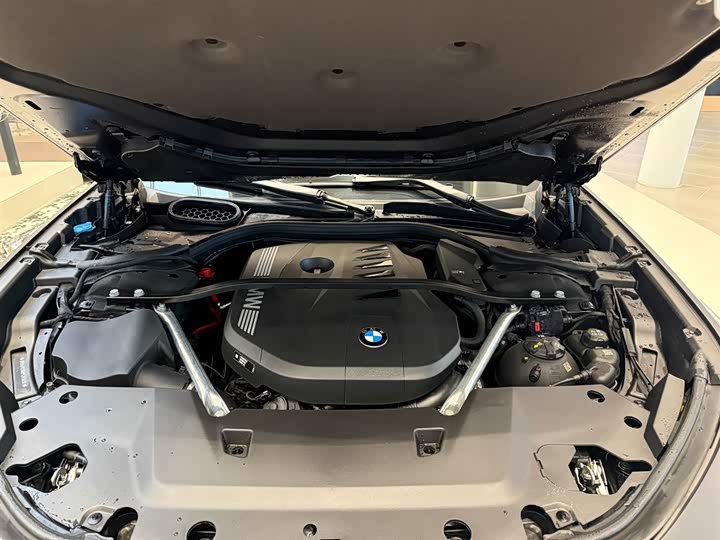 Photo 8 - BMW 7 Series