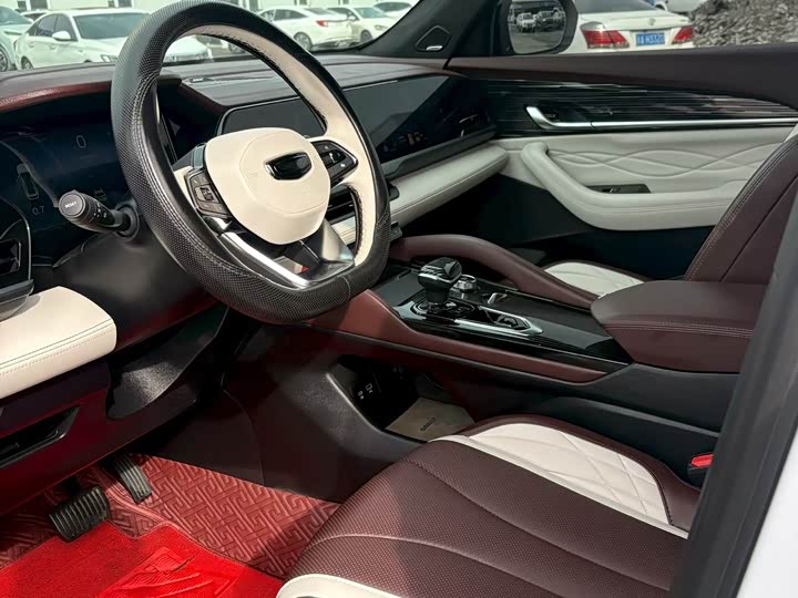 Фото 4 - Geely Monjaro