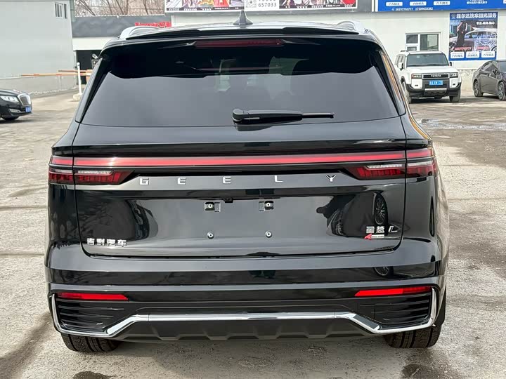 Фото 8 - Geely Monjaro