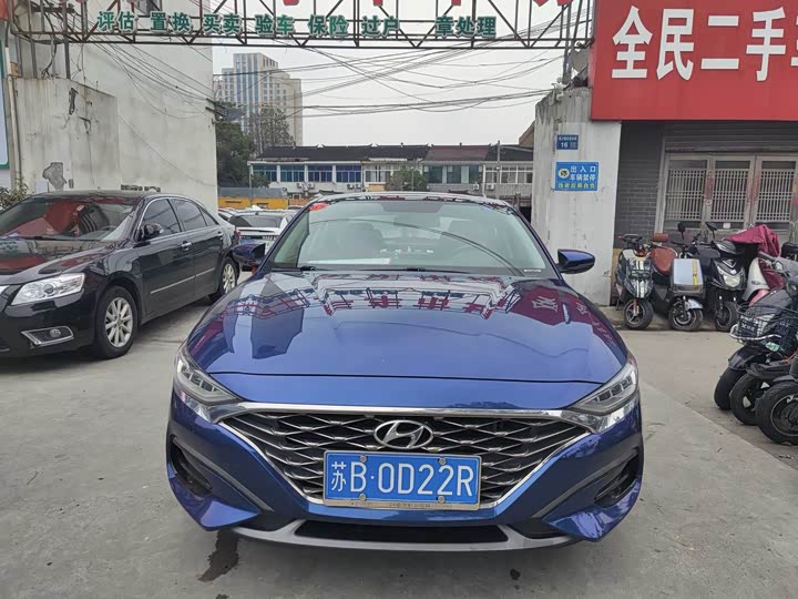 Photo 2 - Hyundai Lafesta