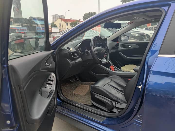 Photo 7 - Hyundai Lafesta